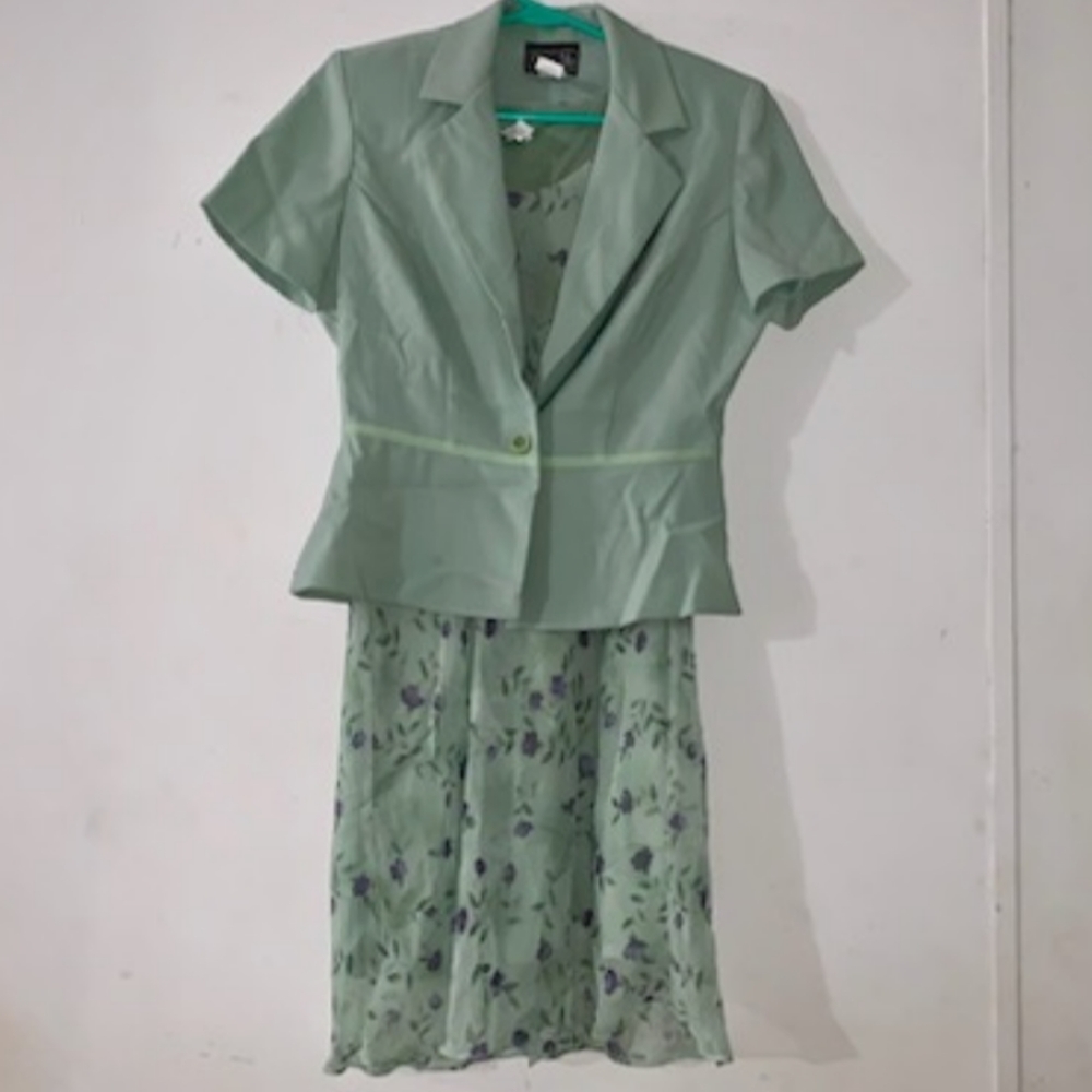 🐦 - Suits Us‎ sz 9/10 Sage Green Floral Dress Set